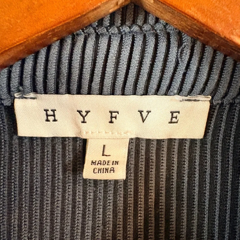HYFVE Grey Plisse 2 Piece Set Button Down Bell Sleeve Top Wide Leg Pants Large